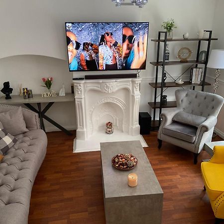 Peeams Abode Apartment Dagenham Exterior foto